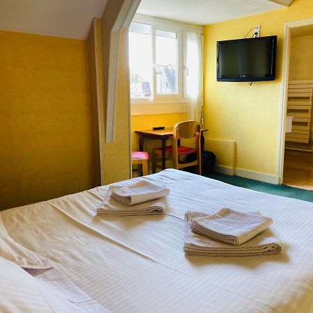 Hotel De La Poste ファレーズ エクステリア 写真
