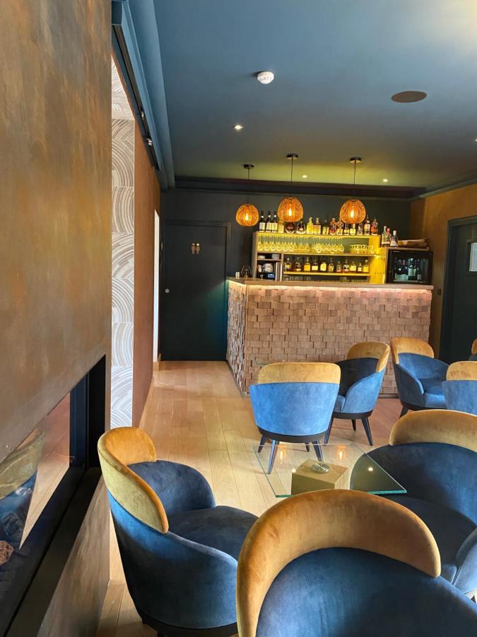 Hotel De La Poste ファレーズ エクステリア 写真