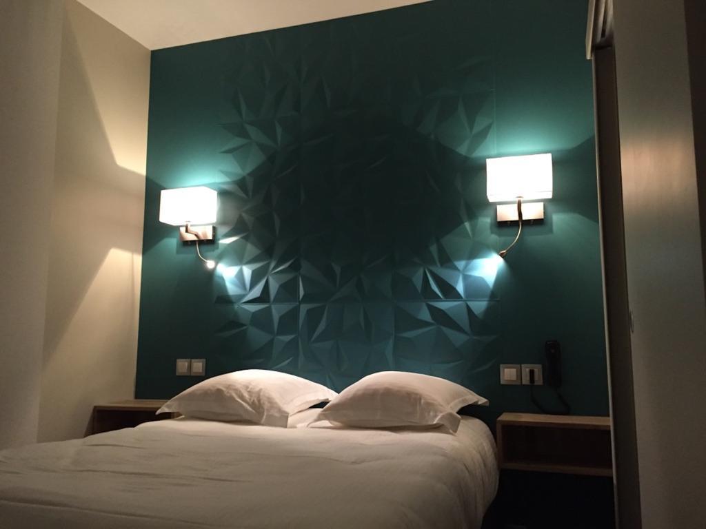Hotel De La Poste ファレーズ 部屋 写真