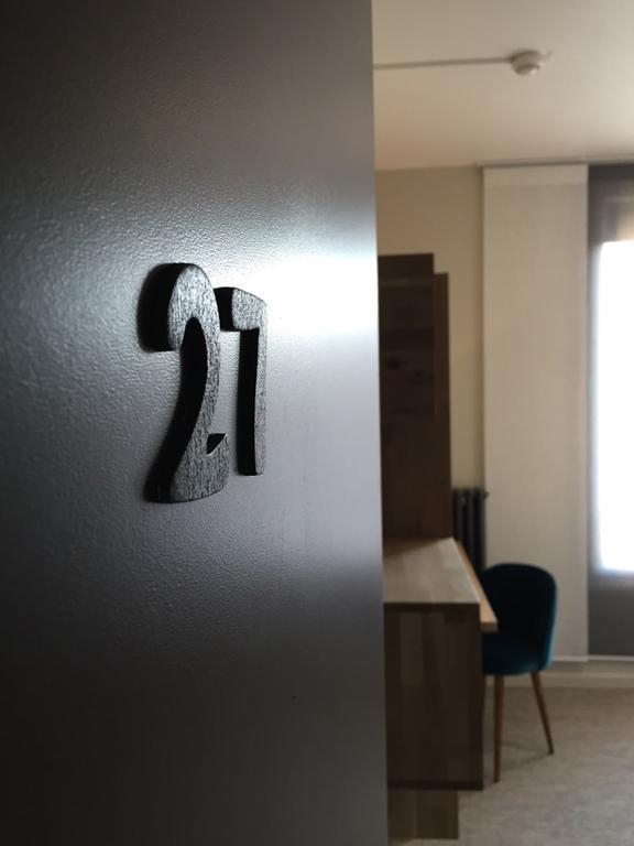 Hotel De La Poste ファレーズ エクステリア 写真